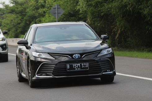 Hitung Konsumsi BBM Toyota Camry Hybrid Jakarta-Yogyakarta