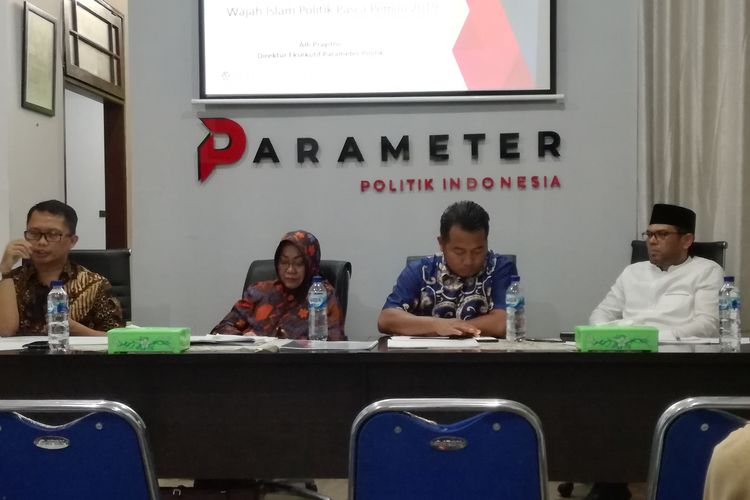 Ketua DPP PPP Qoyum Abdul Jabar, Peneliti LIPI Siti Zuhro, Direktur Eksekutif PPI Adi Prayitno dan Anggota DPR Nasir Djamil di Kantor PPI, Jakarta, Jumat (29/11/2019) 