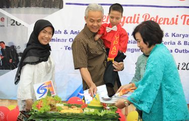 Cerita Fauzul, Penyandang Disabilitas yang Bahagia digendong ...