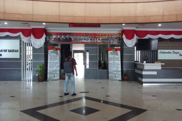 Tiga anggota Dewan Perwakilan Rakyat Daerah (DPRD) Kota Batam dinyatakan reaktif. Hal ini setelah sejumlah anggota DPRD Batam menjalani tes kesehatan Rapid Tes.
