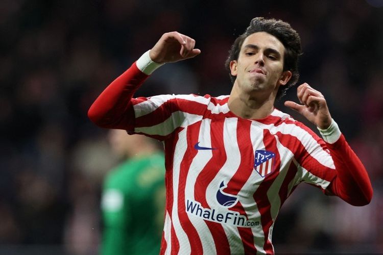 Aksi penyerang Atletico Madrid, Joao Felix, saat merayakan gol kontra Elche pada ajang Liga Spanyol, 29 Desember 2022. Joao Felix kini dipinjam Chelsea hingga akhir musim 2022-2023.