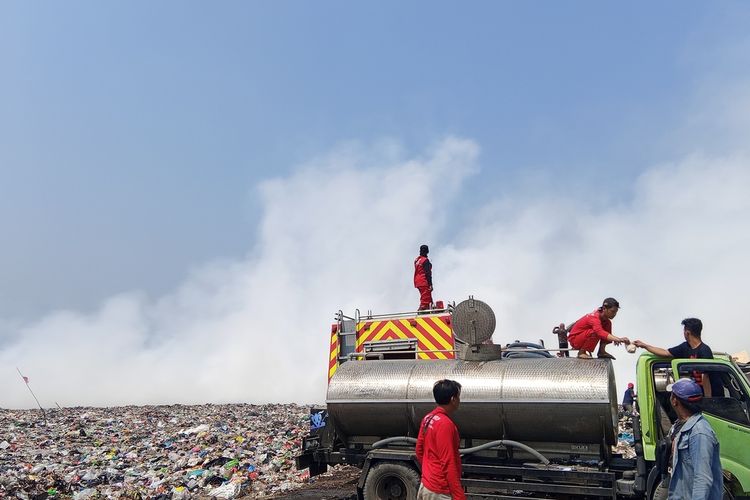 Kebakaran TPA Jatibarang Semarang Belum Padam, Masih Melanda Lahan 2,5 Hektar