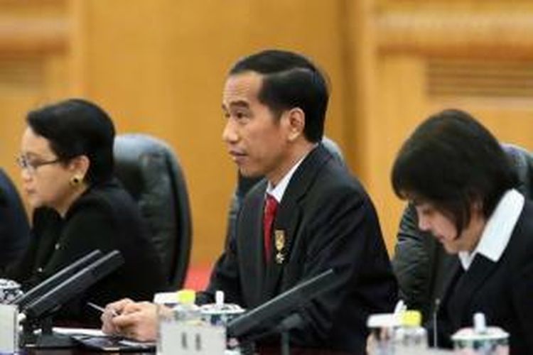 Presiden Joko Widodo berbicara saat dia bertemu dengan Presiden China Xi Jinping, setelah upacara penyambutan kenegaraan di Great Hall of the People di Beijing, Kamis (26/3/2015).