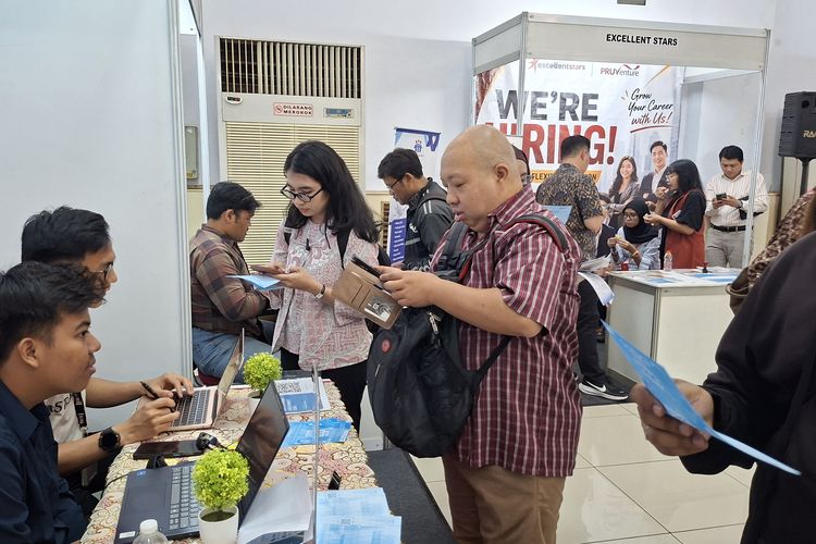 Perjuangan Korban PHK Cari Kerja di Usia 52 Tahun: Apa Ada yang Masih Mau Terima?
