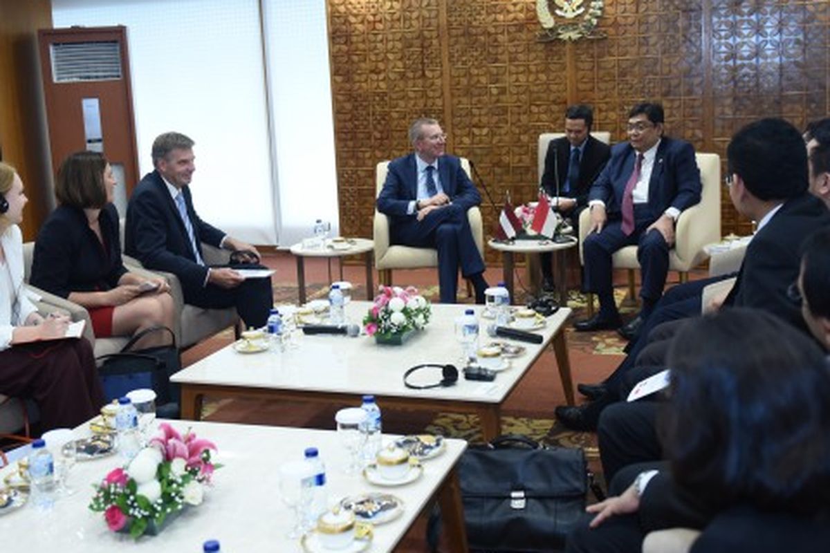 Wakil Ketua DPR RI Utut Adianto melakukan pertemuan dengan Delegasi Latvia yang dipimpin oleh Menteri Luar Negeri Latvia Edgars Rinkevics