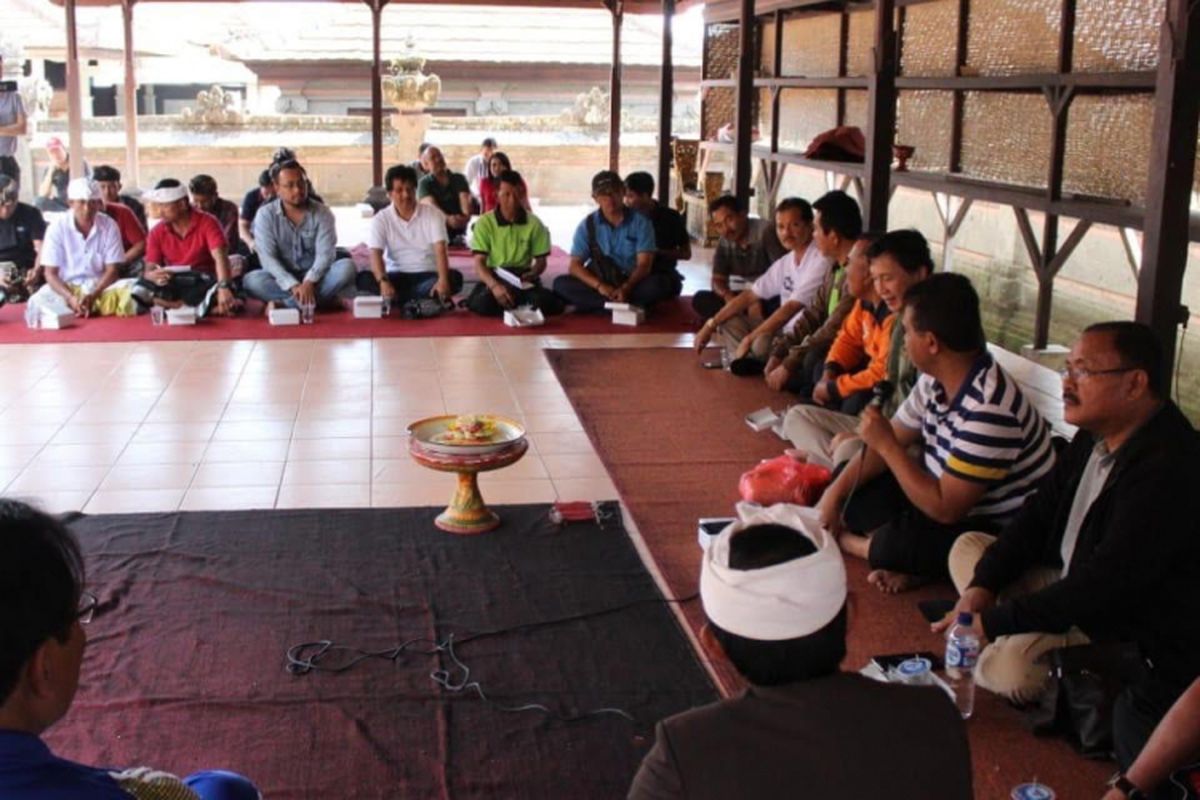 Kementan mengadakan acara sosialisasi kecintaan terhadap pangan lokal di Pura Besakih, Kabupaten Karangasem, Bali, Minggu (7/10/2018). 