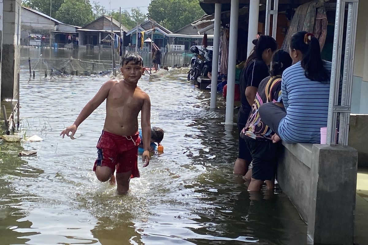 Penurunan Tanah Jadi Penyebab Banjir Rob, Pemprov Minta Warga Pakai Air PAM 