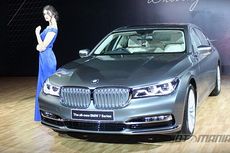 Ini Beda BMW Seri 7 Executive dan Pure Excellence