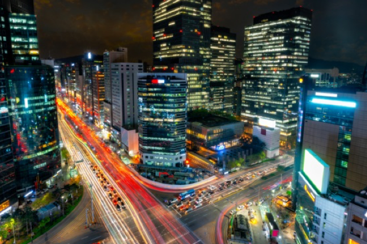 Ilustrasi district Gangnam di Seoul, Korea Selatan pada malam hari. 