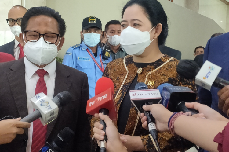 Ketua DPR Puan Maharani ditemui di Kompleks Parlemen Senayan, Jakarta, Kamis (16/12/2021).