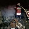 Diduga Korsleting Listrik, Rumah Semi Permanen di Serpong Hangus Terbakar