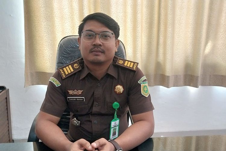 Kasi Intelijen Kejari Sumbawa Zanuar Irkham saat ditemui Senin (8/1/2024).