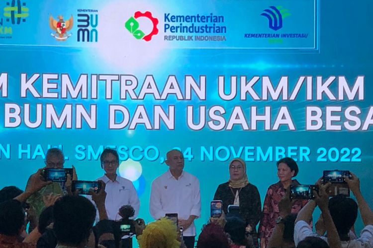 Kementerian Koperasi dan UKM, Kementerian BUMN, Kementerian Perindustrian, dan Kementerian Investasi dalam Forum Kemitraan UKM/IKM dengan BUMN dan Usaha Besar, di Exhibition Hall Smesco, Jakarta, Kamis (24/11/2022).