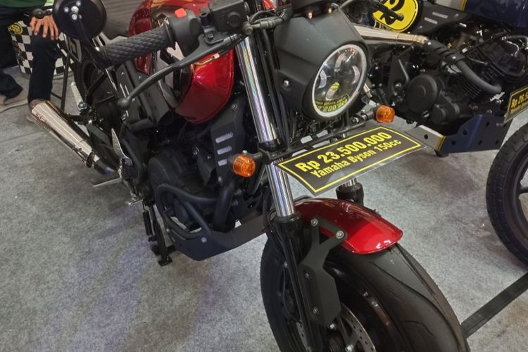 Yamaha Byson aliran cafe racer mencuri perhatian pengunjung di ajang Kustomfest 2022 