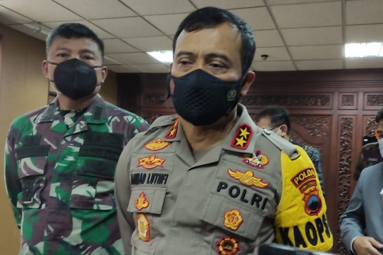 Kapolda Jateng Irjen Ahmad Luthfi usai rapat terkait situasi dan kondisi terkini Jawa Tengah di Kantor Gubernur Jawa Tengah, Selasa (30/3/2021)