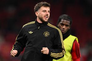 Mason Mount Cedera Saat Man United Hadapi PSG, Carrick Tetap Tenang