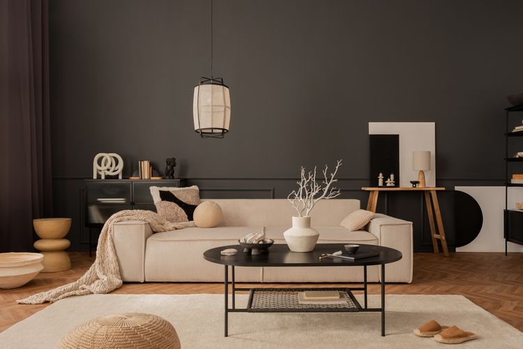 Ilustrasi ruang keluarga dengan gaya gotik atau berwarna hitam.