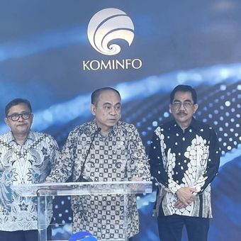 Menteri Komunikasi dan Informatika Budi Arie Setiadi saat konferensi pers di kantornya, Jakarta, Senin (30/4/2024).