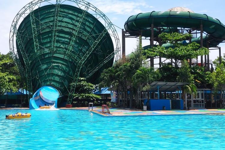 Hairos Waterpark di Medan