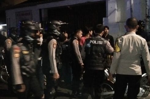 Bawa Senjata Tajam Hendak Tawuran di Kemayoran, 9 Pelajar Ditangkap Polisi