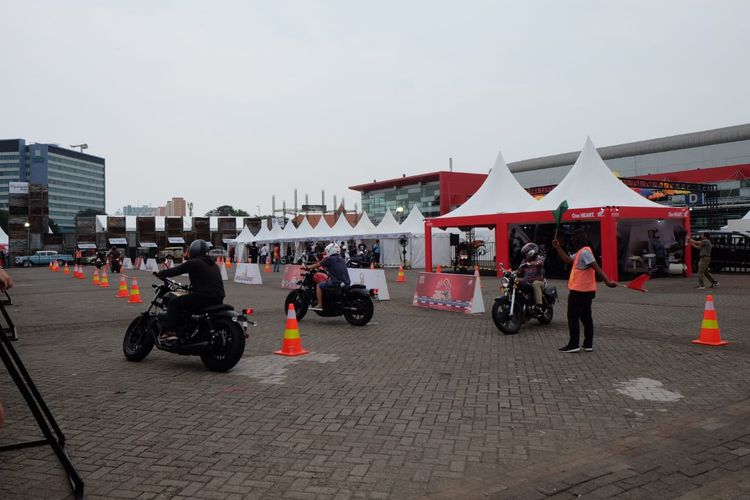 Area Test Ride Motor di Telkomsel IIMS 2019