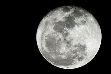 Mengenal Struktur Lapisan Bulan
