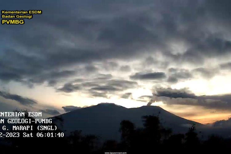 Kondisi Gunung Marapi, Sumatra Barat, Sabtu (23/12/2023).