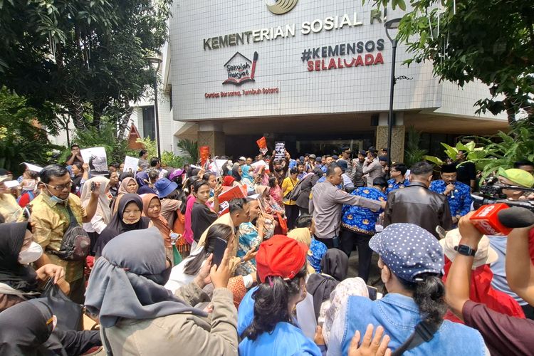 Warga Tak Mampu Protes Data Desil Keliru, Kaget Tercatat Punya Aset Rp 1 Miliar hingga Bansos Diputus