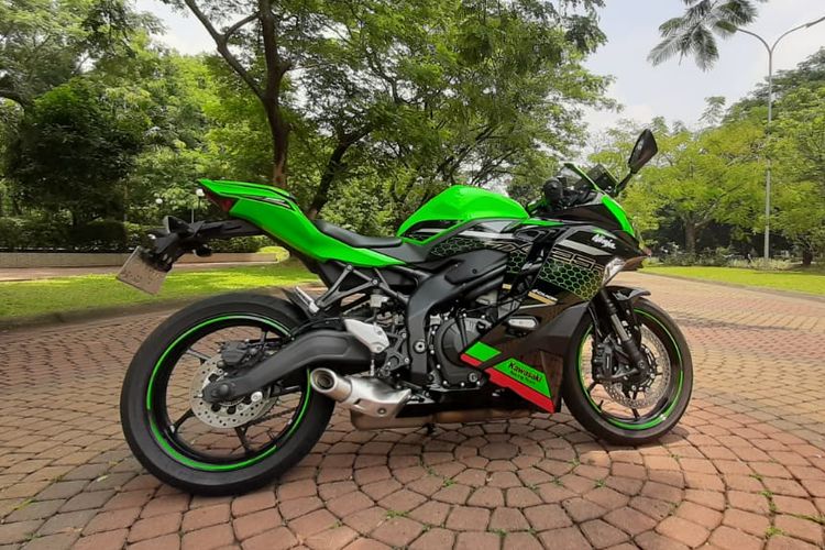 Test ride Kawasaki Ninja ZX-25R untuk harian