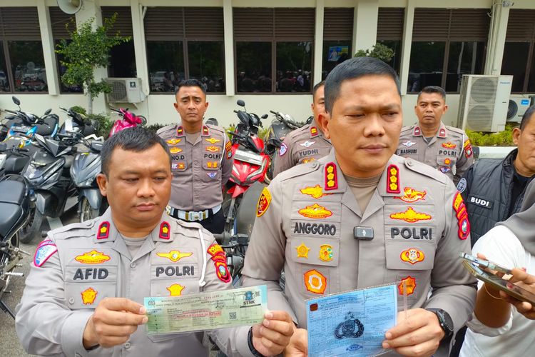 Viral Ketua DPRD Kepri Kendarai Moge Tanpa Helm, Polisi: Beliau Sudah Kami Tilang