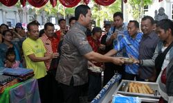 Ada 40 Ton Beras di Pasar Murah Serentak Semarang, Mau?