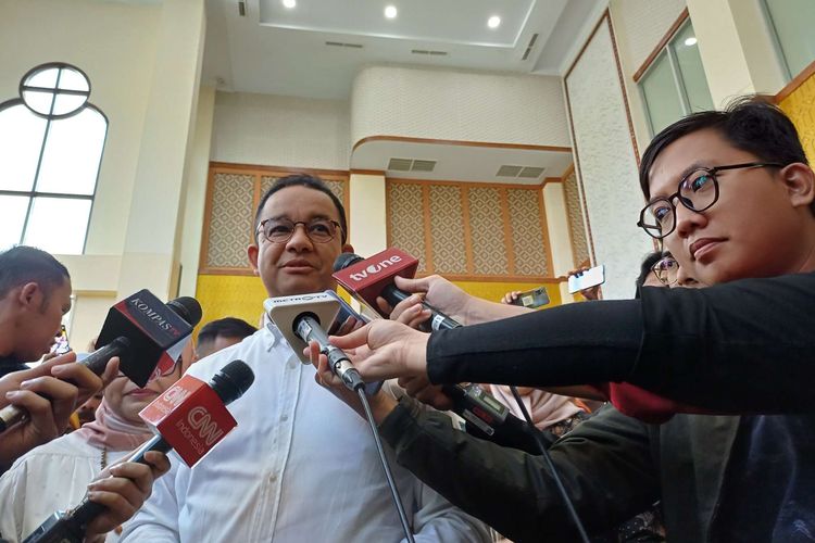 Sindir Luhut dan Bahlil yang "Serang" Tom Lembong, Anies: Tidak Perlu Panik
