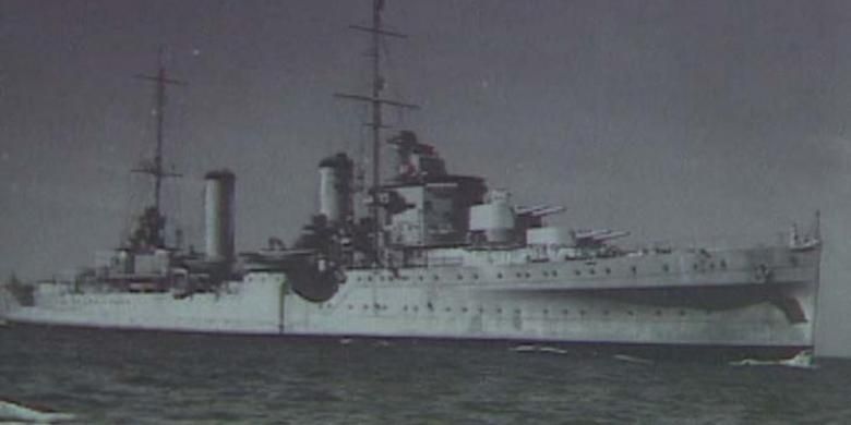 Kapal HMAS Perth dalam Perang Dunia II.

