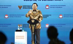 Atasi Meningkatnya Permukaan Laut, Prabowo Usulkan Pembangunan Rumah Panggung dan Giant Sea Wall di Pantura