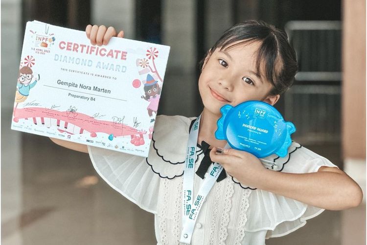 Gempi kali ini mendapat penghargaan diamond di ajang Indonesian National Piano Festival.