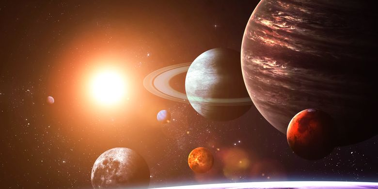 Ilustrasi planet Jupiter adalah objek terbesar kedua di Tata Surya, setelah Matahari. Jupiter sering disebut bintang gagal, karena berdasarkan massa, memiliki kesamaan komposisi dengan Matahari.