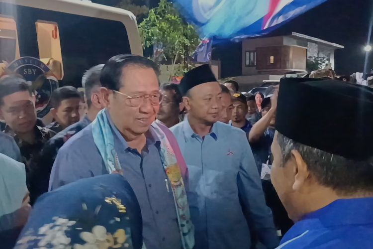 Ketua Majelis Tinggi Partai Demokrat, Susilo Bambang Yudhoyono (SBY) saat safari politik di wilayah Kabupaten Malang.