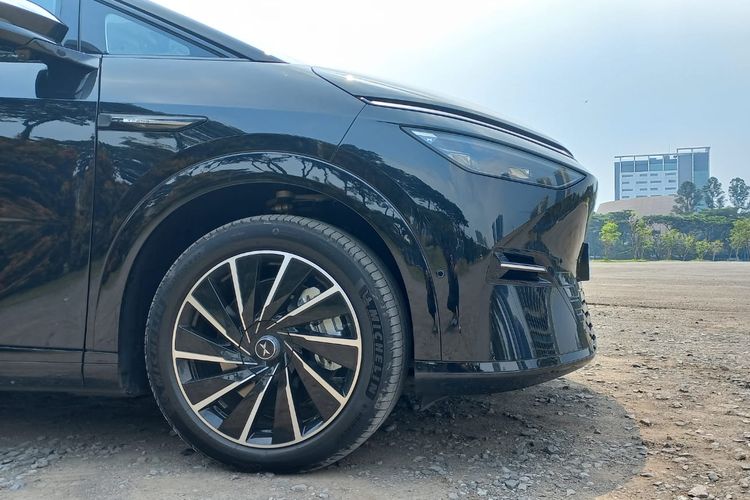 Test drive MPV listrik Xpeng X9