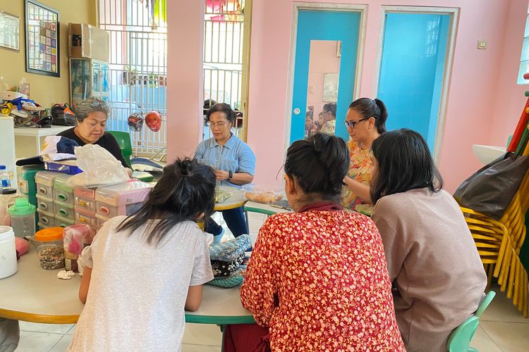 Ingin Jadi Profesor hingga Bidan, Mimpi Besar Anak-anak Penghuni Yayasan HIV di Jakbar