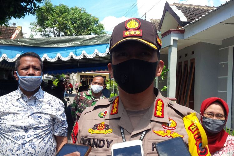 Kapolresta <a href='https://jakarta.tribunnews.com/tag/solo' title='Solo'>Solo</a> Kombes Pol Andy Rifai di <a href='https://jakarta.tribunnews.com/tag/solo' title='Solo'>Solo</a>, Jawa Tengah, Minggu (12/4/2020).