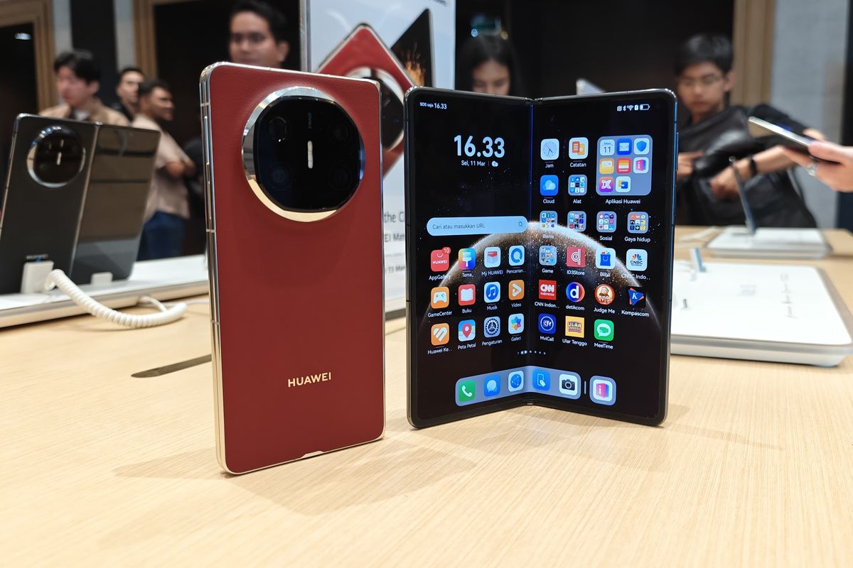 Ponsel layar lipat Huawei Mate X6 resmi meluncur di pasar Indonesia, Selasa (11/3/2025).