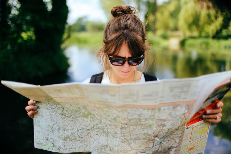 Ada alasan ilmiah mengapa wanita lebih sulit membaca peta.