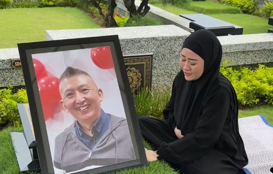 Suami Meninggal karena Kanker Kandung Kemih, Fanny Kondoh Ungkap Gejala Awalnya