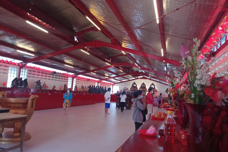 Vihara Dharma Bhakti, di Jalan Kemenangan III Petak Sembilan, di kawasan pecinan Glodok, Jakarta Barat, menggelar buka puasa bersama untuk umat muslim selama lebih dari dua pekan