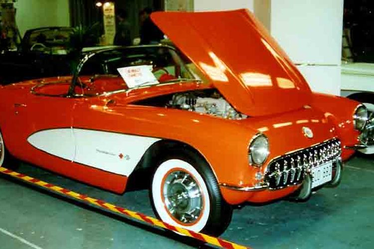  Chevrolet Corvette C1 tahun 1956 yang dipakai Barbie di Barbie The Movie