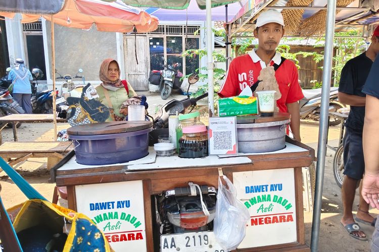 Kisah Imam, Tinggalkan Dunia Konstruksi demi Setia Jual Dawet Ayu di Borobudur