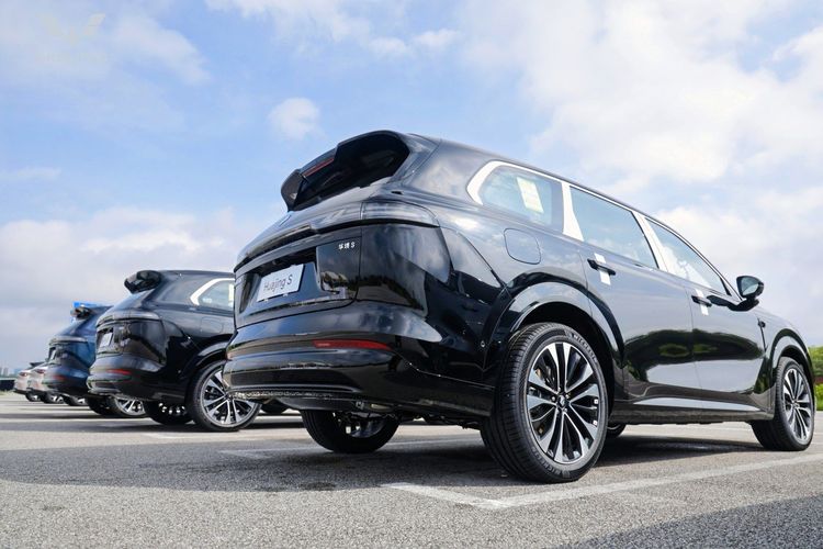 Wuling Lepaskan Identitas Merek Mobil Murah