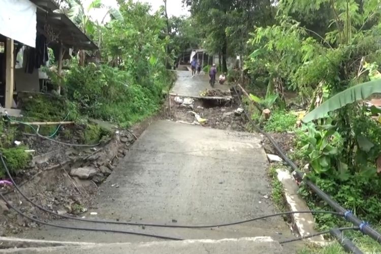 Batas Pengungsian 16 April, Warga Korban Tanah Gerak Semarang Dilema Pulang atau Terlantar