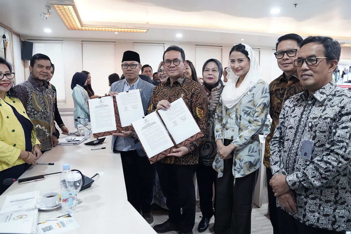 Rapat Kerja Dengan DPD RI, Mendag Budi Santoso Paparkan Program ...