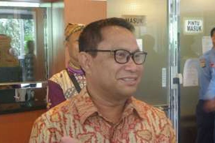 Ketua Komisi V DPR dari Fraksi Partai Gerindra, Fary Djemi Francis di Kompleks Parlemen, Senayan, Jakarta, Selasa (29/11/2016)